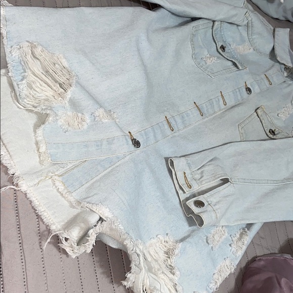 Jean jacket - Picture 3 of 3